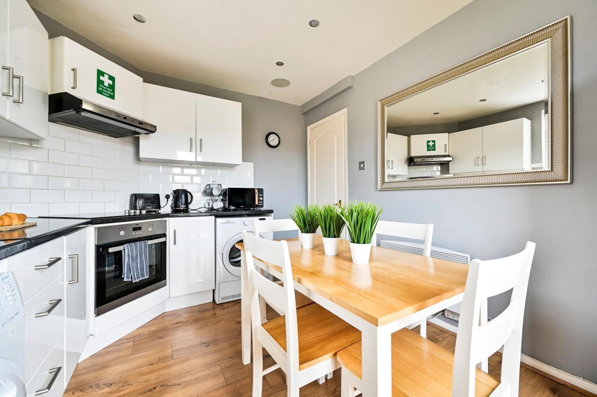 伦敦Cosy 1-Bed E15, Sleeps 4, 1 Min From Tube Station Near O2 Arena公寓 外观 照片