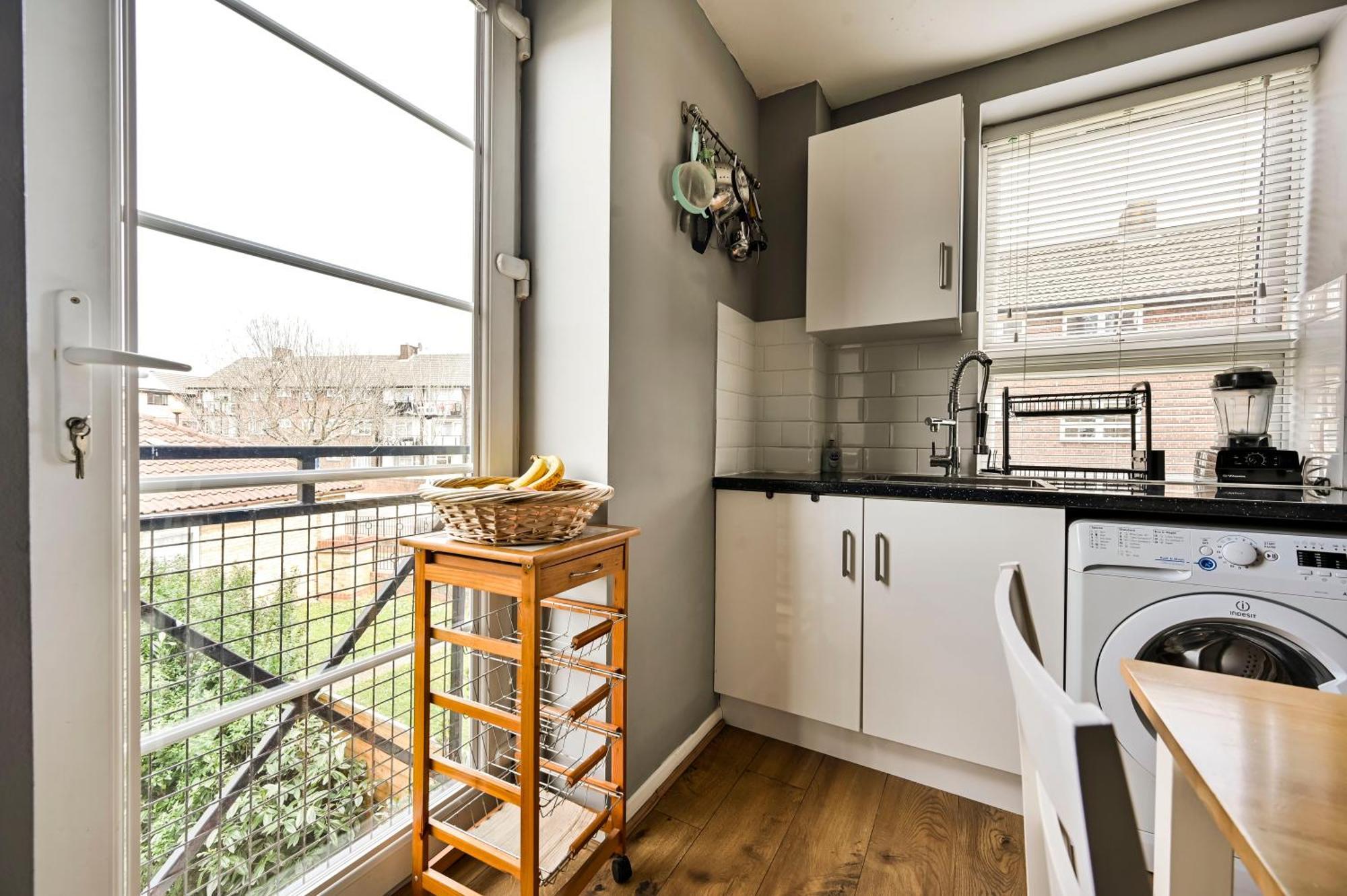 伦敦Cosy 1-Bed E15, Sleeps 4, 1 Min From Tube Station Near O2 Arena公寓 外观 照片