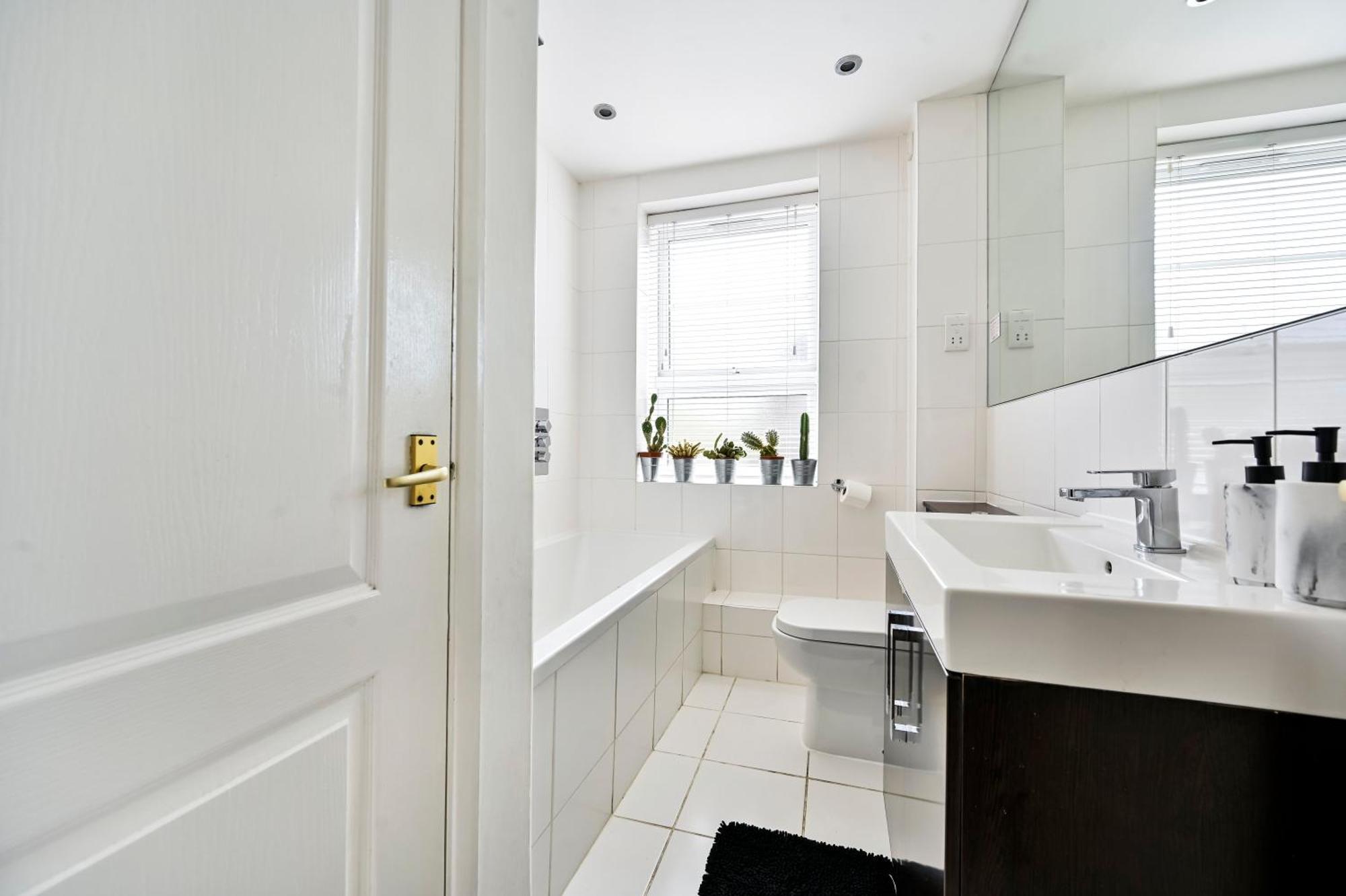 伦敦Cosy 1-Bed E15, Sleeps 4, 1 Min From Tube Station Near O2 Arena公寓 外观 照片