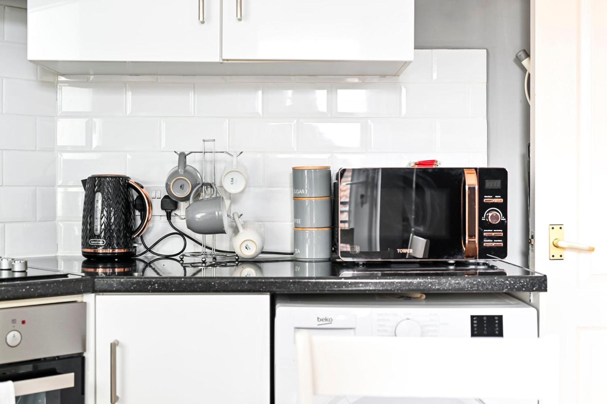 伦敦Cosy 1-Bed E15, Sleeps 4, 1 Min From Tube Station Near O2 Arena公寓 外观 照片